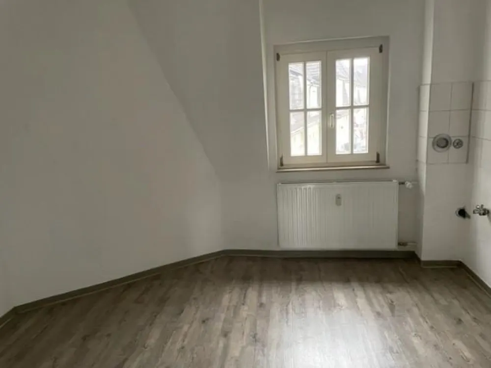 Schöne 3-Zimmerwohnung mit modernisierten Tageslichtbad und Laminat...