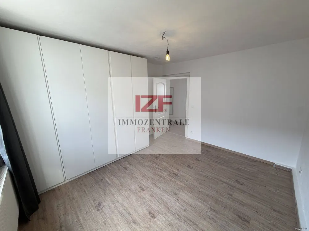 WG-geeignete 3-Zimmer-Wohnung in Nürnberg-Steinbühl, teilmöbliert, Einbauküche mit Waschmaschine