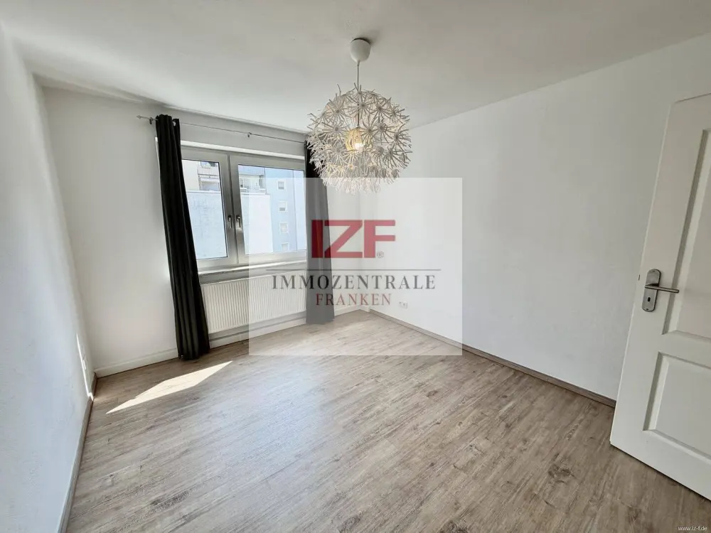 WG-geeignete 3-Zimmer-Wohnung in Nürnberg-Steinbühl, teilmöbliert, Einbauküche mit Waschmaschine