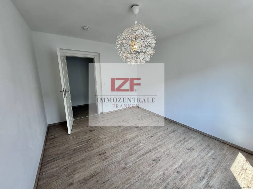 WG-geeignete 3-Zimmer-Wohnung in Nürnberg-Steinbühl, teilmöbliert, Einbauküche mit Waschmaschine