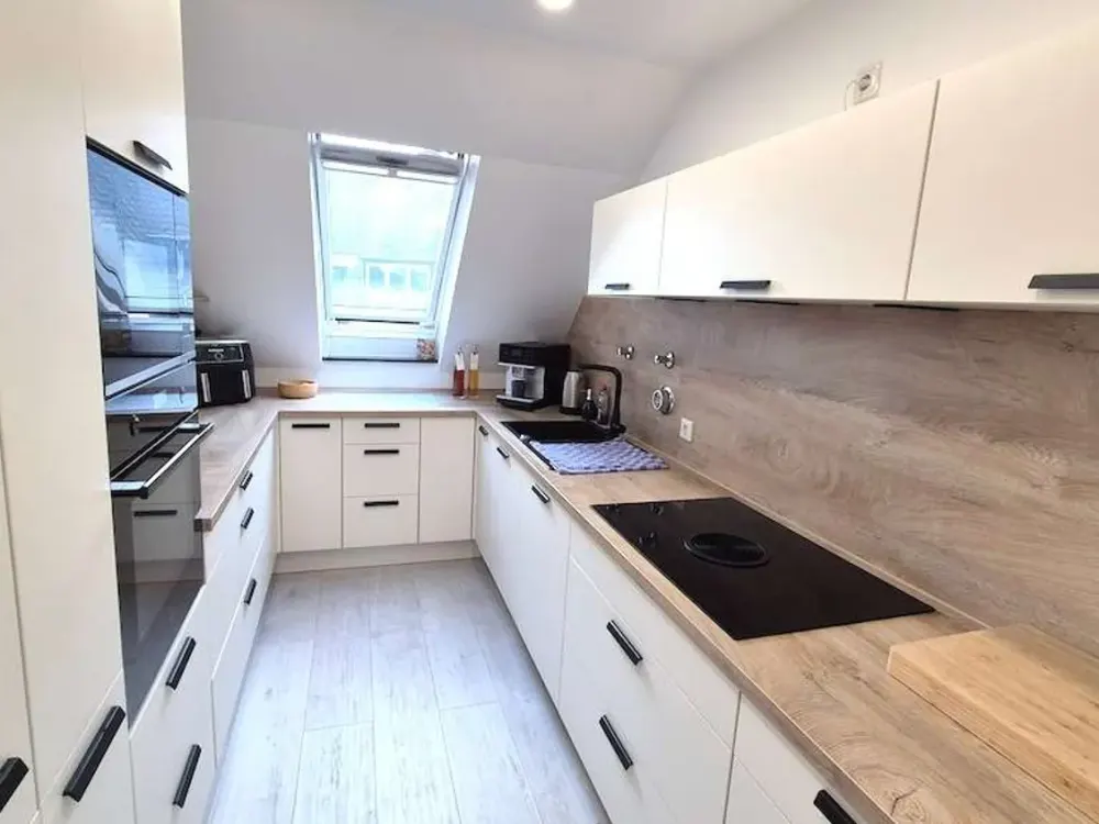 Exklusive, frisch sanierte 3-Zimmer-Maisonette auf 115m² mit Kamin und Stellplatz in Mündelheim