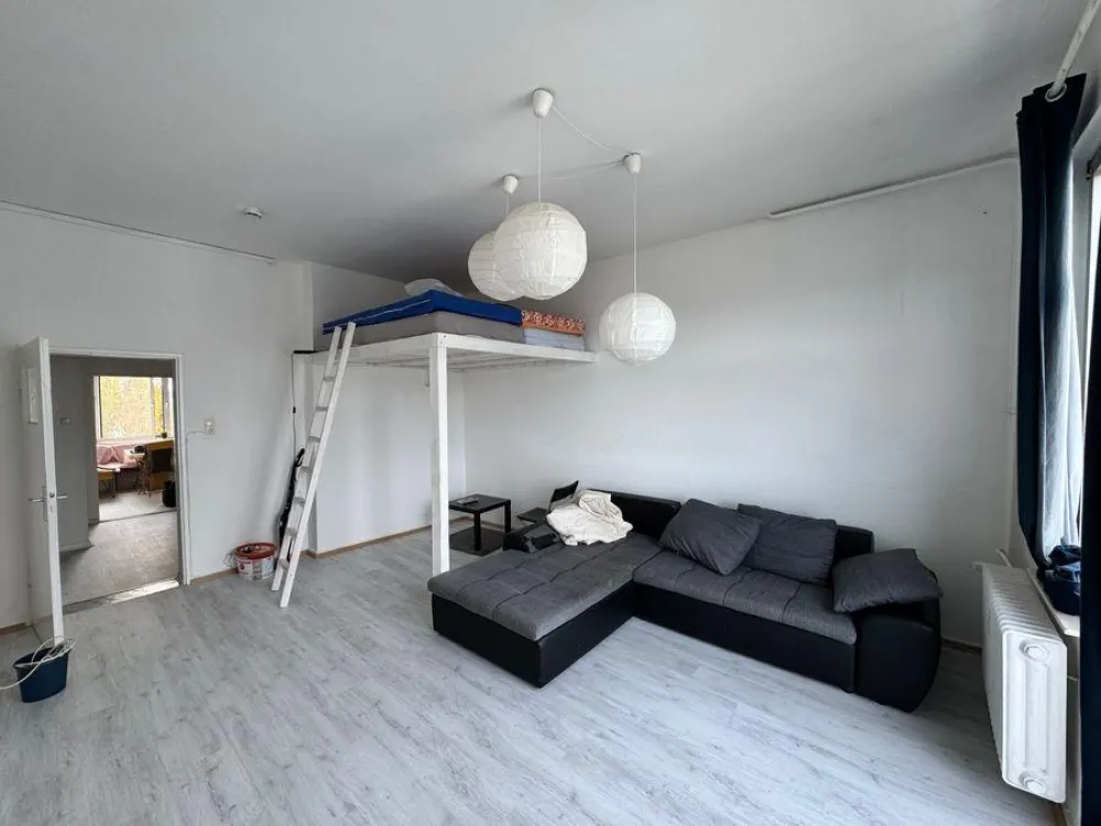 3 Room Apartment with Kitchen, Vorderer Westen near Tannenwäldchen with Fitted Kitchen / Furnished