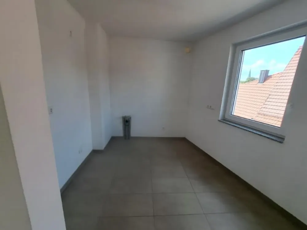 moderne 3-Zimmer-Wohnung in Königsbach-Stein