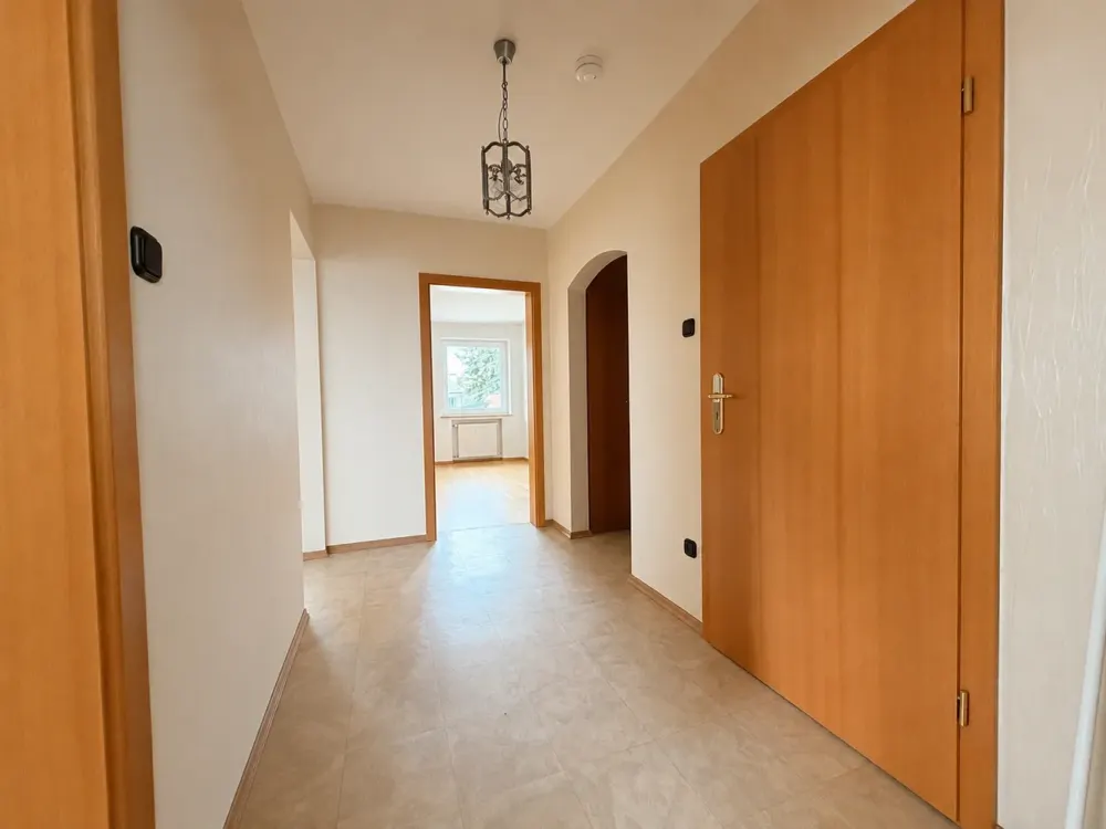 Sonnige 3-Zimmer-Wohnung mit Balkon zu vermieten!