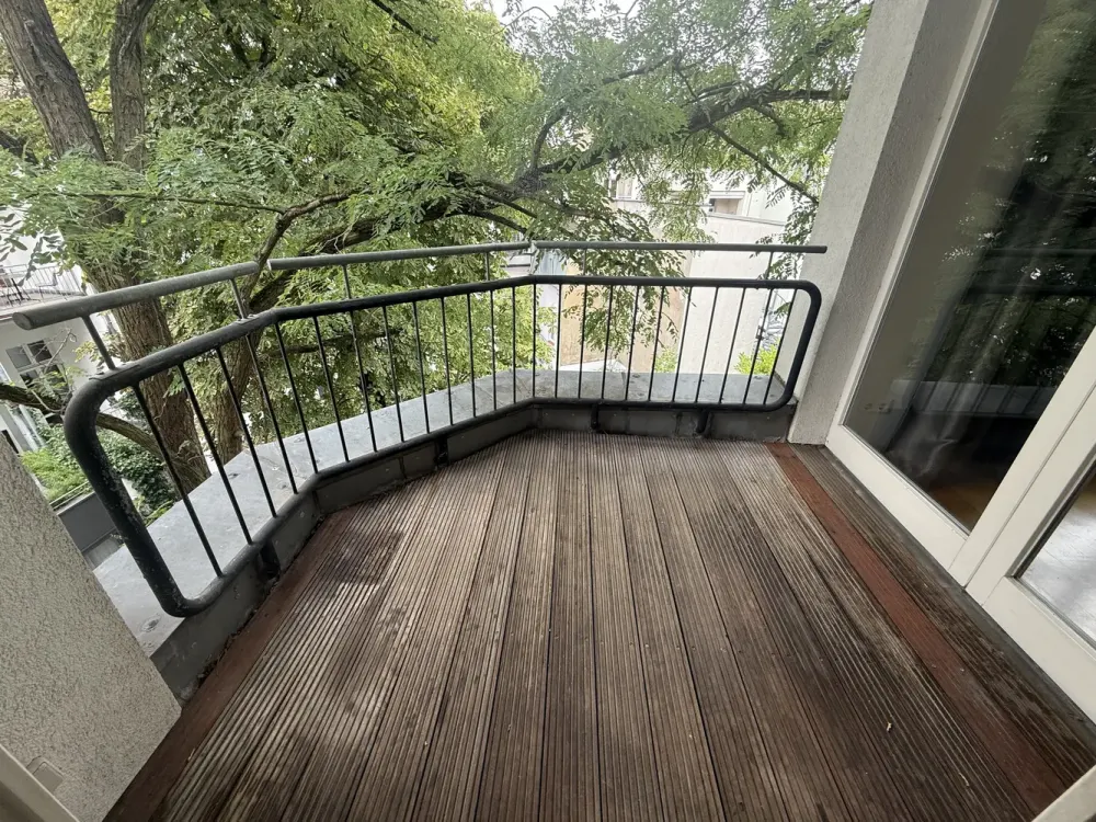 Lebendig wohnen in Unterbilk: Großzügige 4-Zimmer-Wohnung mit Balkon
