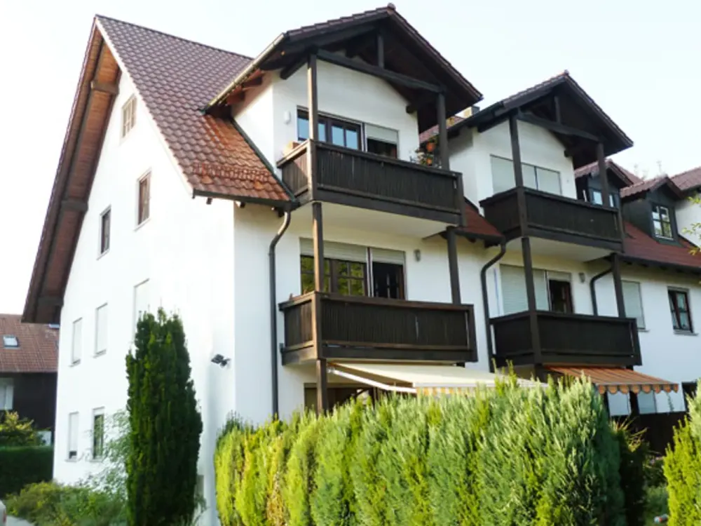 *** sehr schöne großzügige 3-Zimmer-Maisonette-Wohnung in Neufahrn (S1) ***