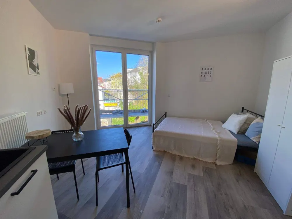 Mitten in STUTTGART ! Wunderschöne vollmöbilierte Studioapartments