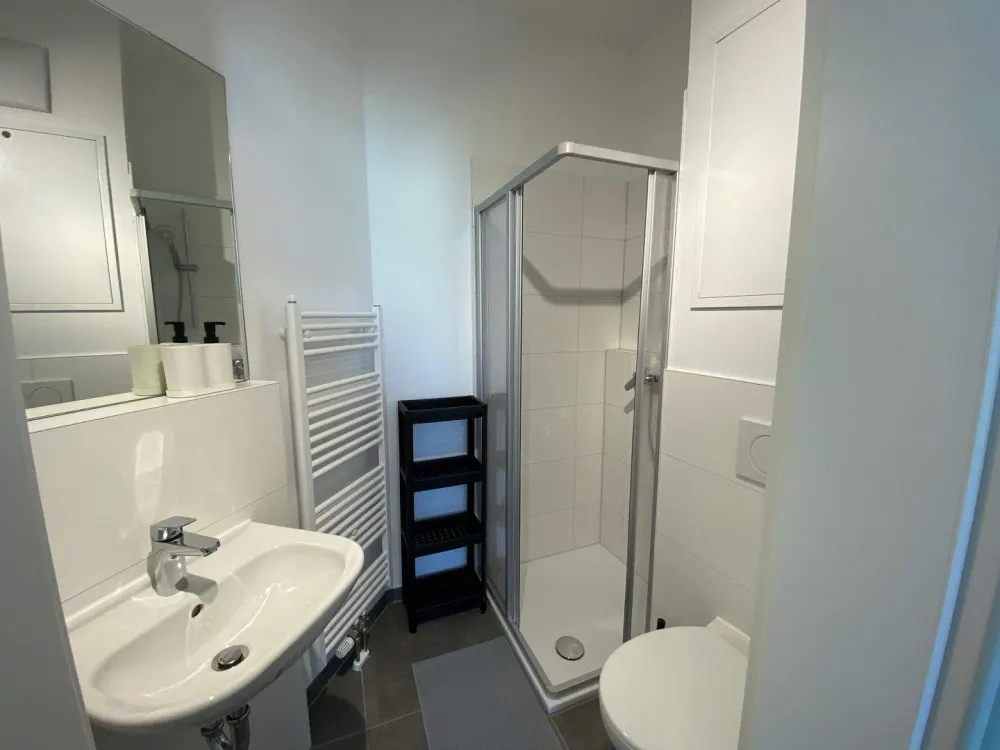 Mitten in STUTTGART ! Wunderschöne vollmöbilierte Studioapartments