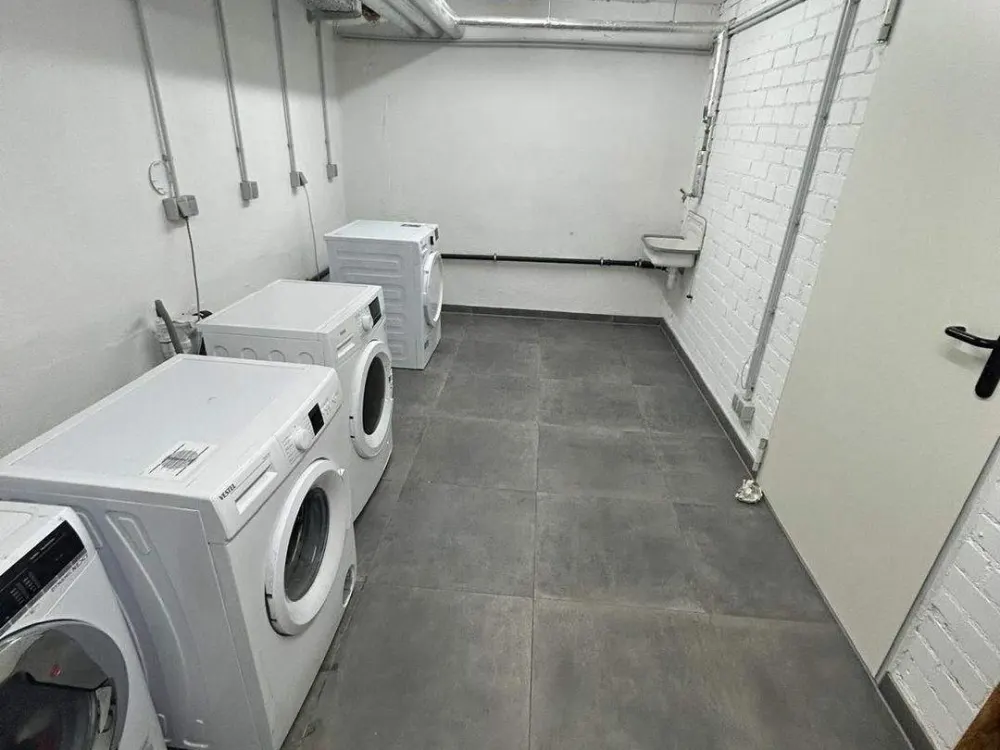 Mitten in STUTTGART ! Wunderschöne vollmöbilierte Studioapartments