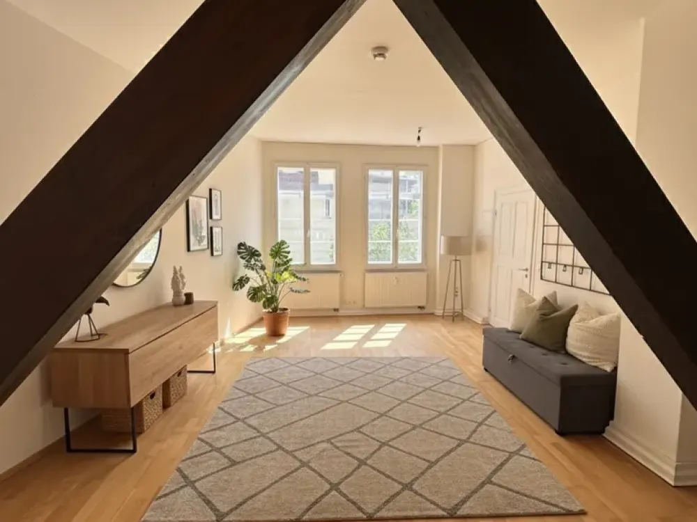 Großzügige Traumwohnung mit Altbaucharme