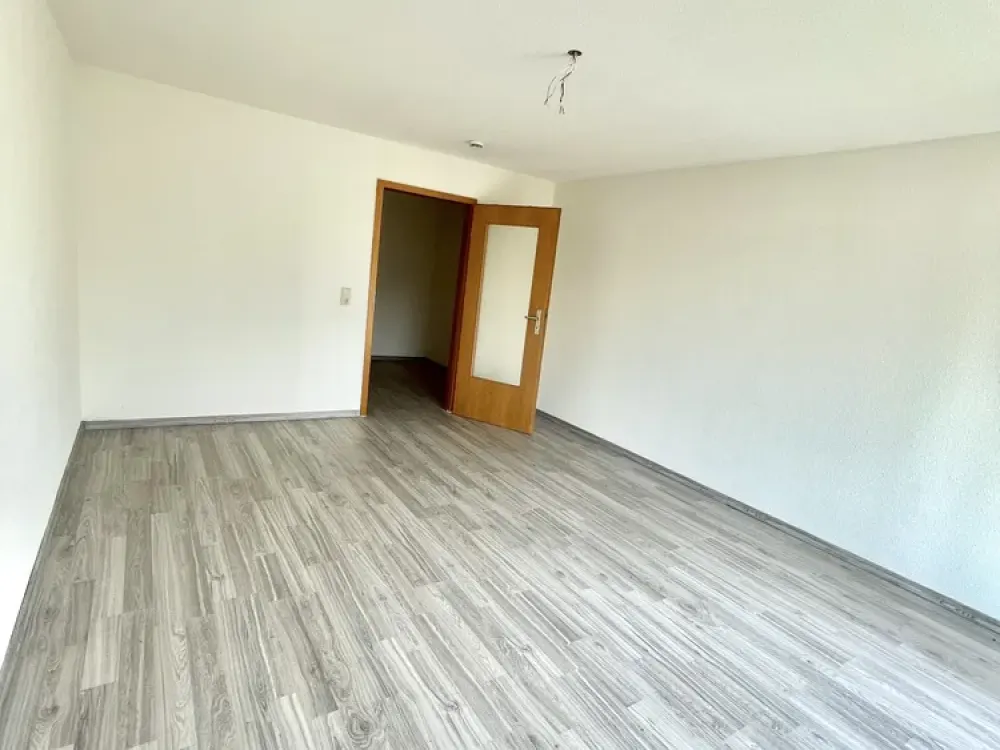 1-Zimmerwohnung mit Balkon und Garage