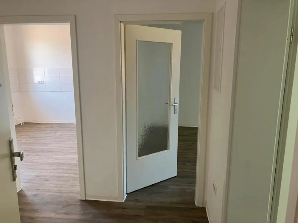 Beautiful 2-Room Apartment Seeks Tenant