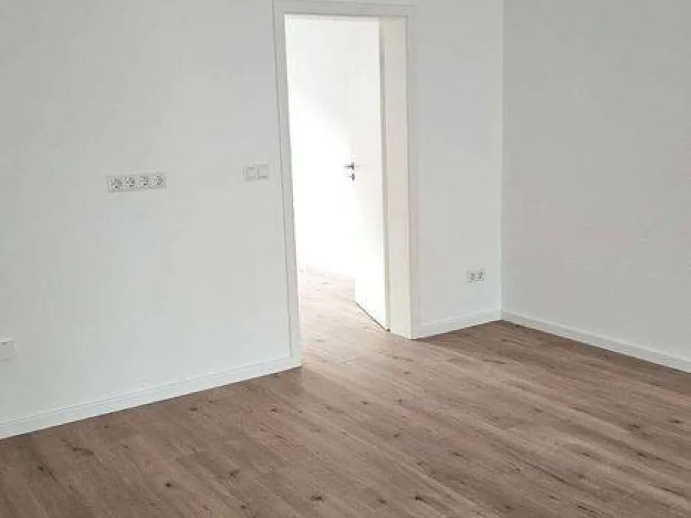++++TRAUMWOHNUNG+3 RAUM MIT BALKON+BAD M. BADEWANNE+FBH+LIFT++UVM.+++