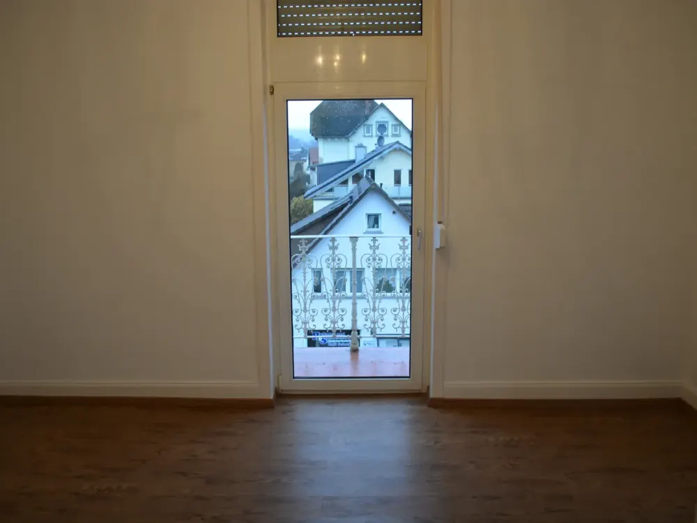 Renovierte 2-Zimmer-Wohnung mit Balkon in Bad Homburg