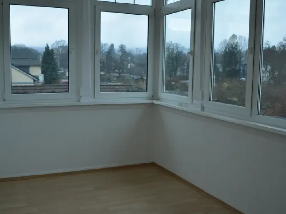 Renovierte 2-Zimmer-Wohnung mit Balkon in Bad Homburg