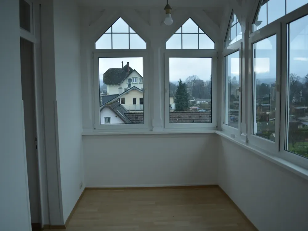 Renovierte 2-Zimmer-Wohnung mit Balkon in Bad Homburg