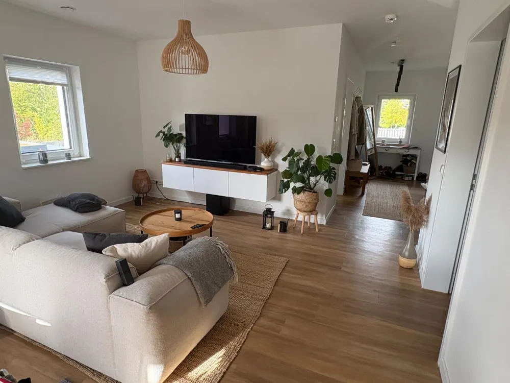 Modern 2-Room Apartment with Balcony in Quiet Location - Höver