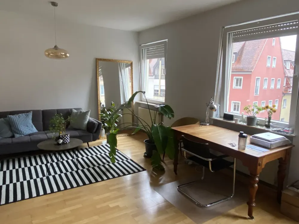 Ruhige 2-Zi.-W. am bekannten Albrecht-Dürer-Platz m. Balkon