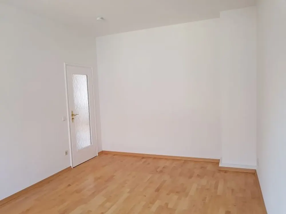 Ruhige 2-Zi.-W. am bekannten Albrecht-Dürer-Platz m. Balkon