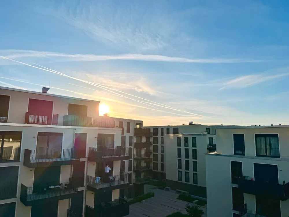 Above the rooftops of the city - 3-room apartment with kitchen and bathroom in the heart of Saarbrücken