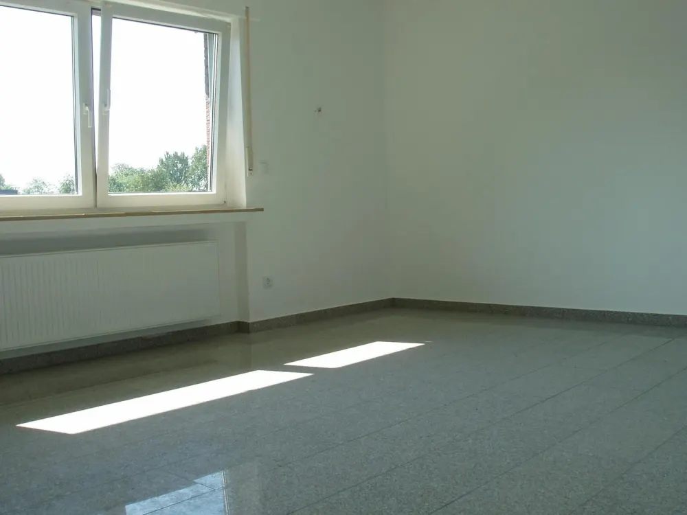 *Helles Apartment in ruhiger Sackgassenlage*