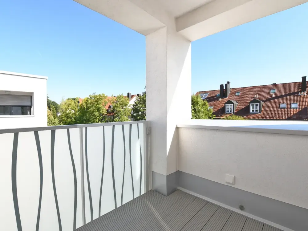 AIGNER - Hochwertige 2-Zimmer-Wohnung in Bogenhausen mit Einbauküche, Loggia & Tiefgarage