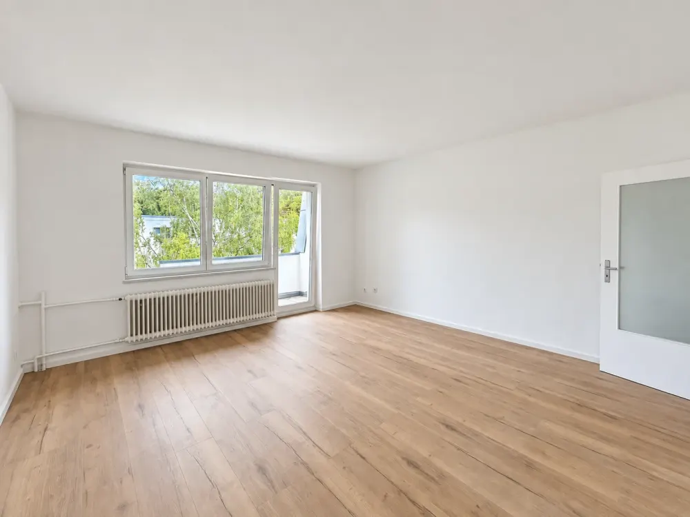 Erstbezug nach Sanierung - helle 2 Zimmer Wohnung mit Einbauküche & hochwertiger Ausstattung