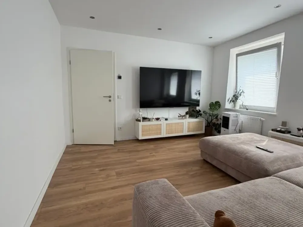 Kernsaniert in 2025: Ansprechende 3-Raum-Wohnung mit gehobener Innenausstattung in Krefeld