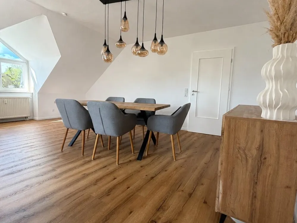 Großzügige 4-Zimmer-Maisonette, 3 Balkonen, Klimaanlage & 2 Bäder
