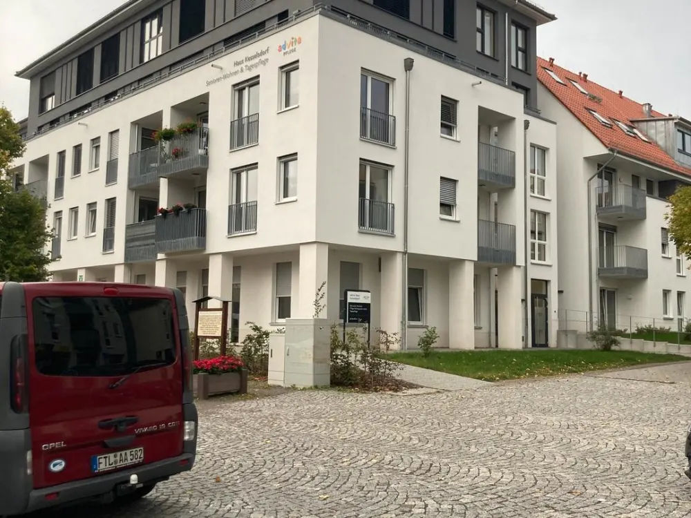 schicke 1 ZKB Wohnung mit Balkon, Desingfussboden, Fußbodenheizung- Senioren willkommen!