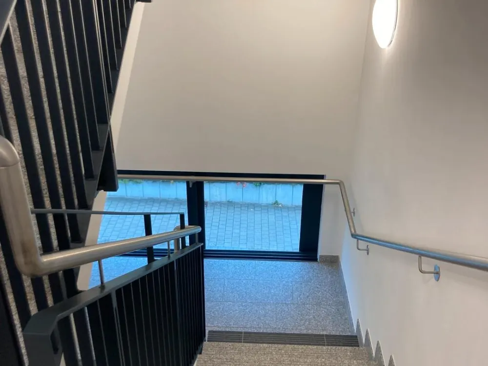 schicke 1 ZKB Wohnung mit Balkon, Desingfussboden, Fußbodenheizung- Senioren willkommen!