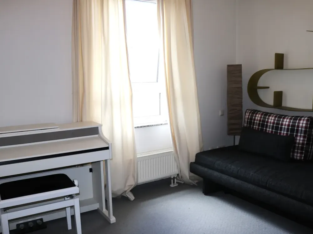 3 Zimmer Wohnung teilmöbliert in Frankfurt - Bockenheim