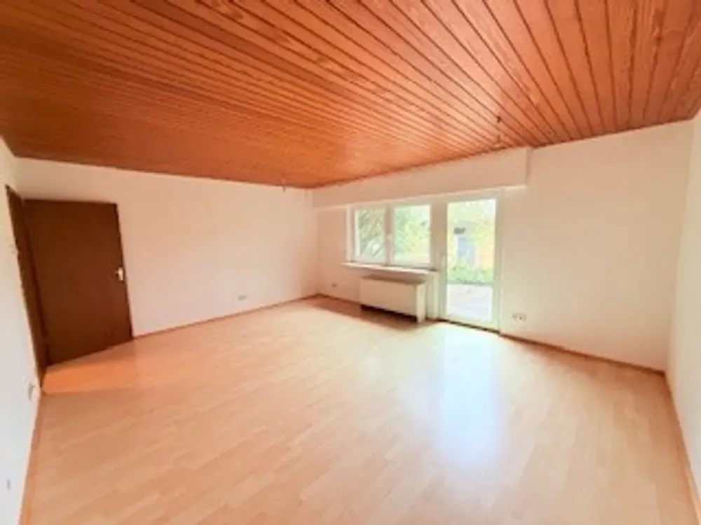 Gepflegte 2,5-Zimmer-Wohnung mit 2 Terrassen in ruhiger Lage