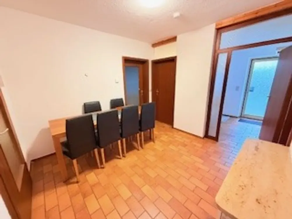 Gepflegte 2,5-Zimmer-Wohnung mit 2 Terrassen in ruhiger Lage