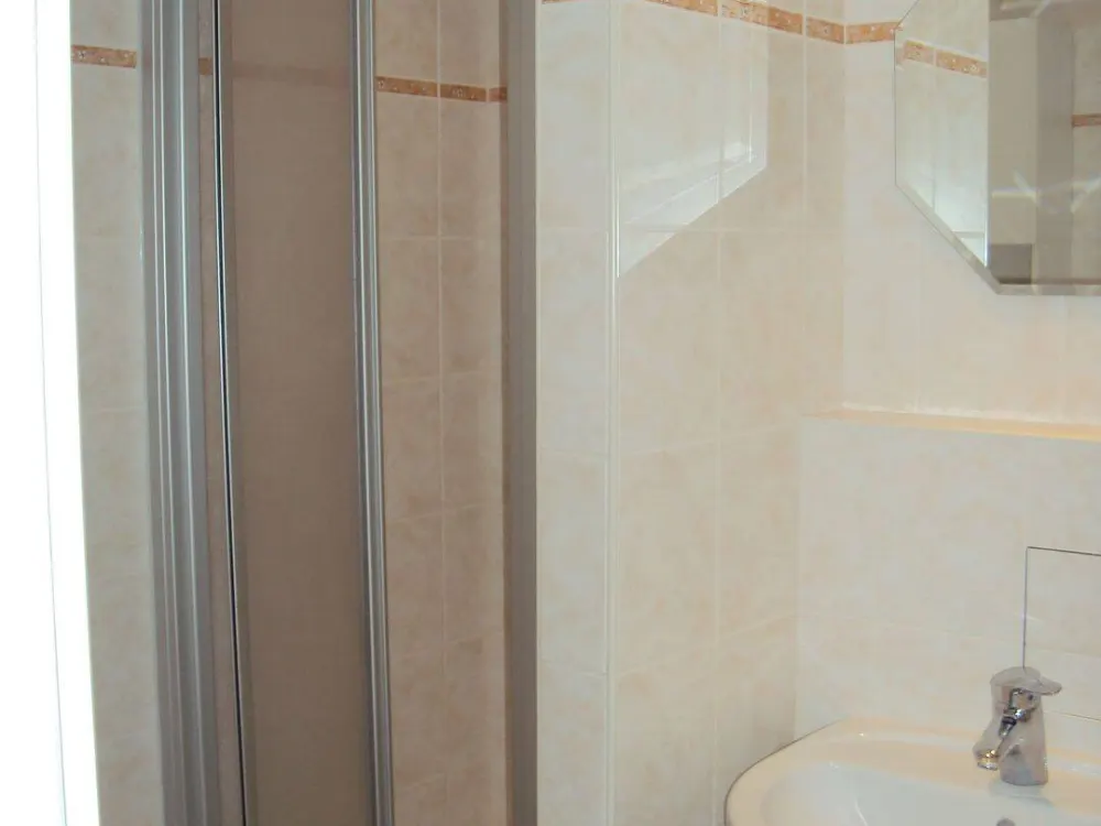 Geräumige und ruhige 1 Zimmer Wohnung