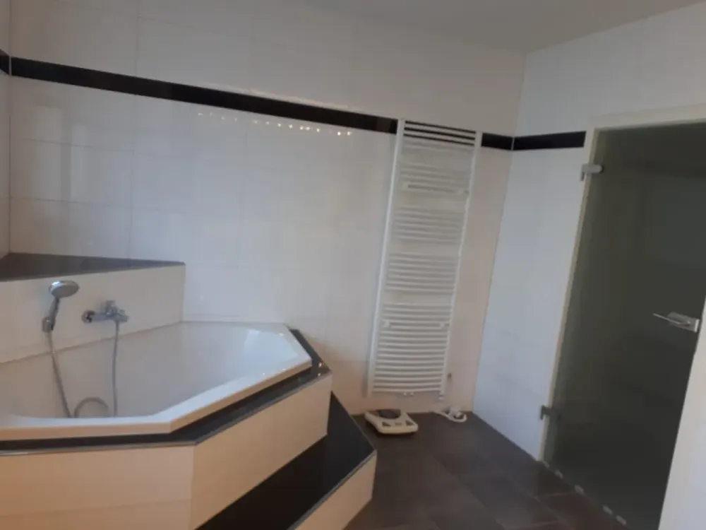 4-Zimmer-Wohnung