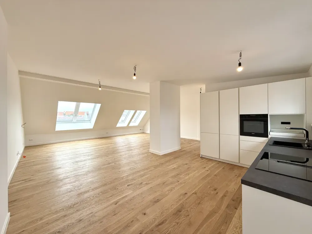 Hochwertige Dachgeschosswohnung über den Dächern Pankows