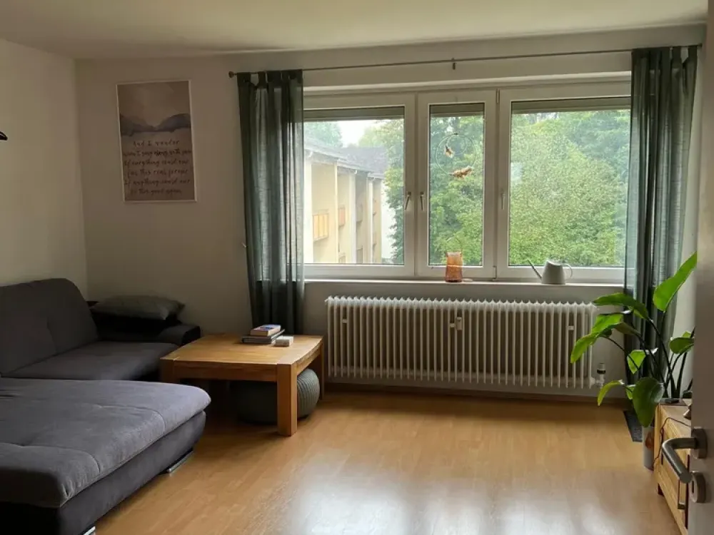 Helle 3-Zimmer-Wohnung mit Balkon in der Kuhlenkampfallee, 72 m²