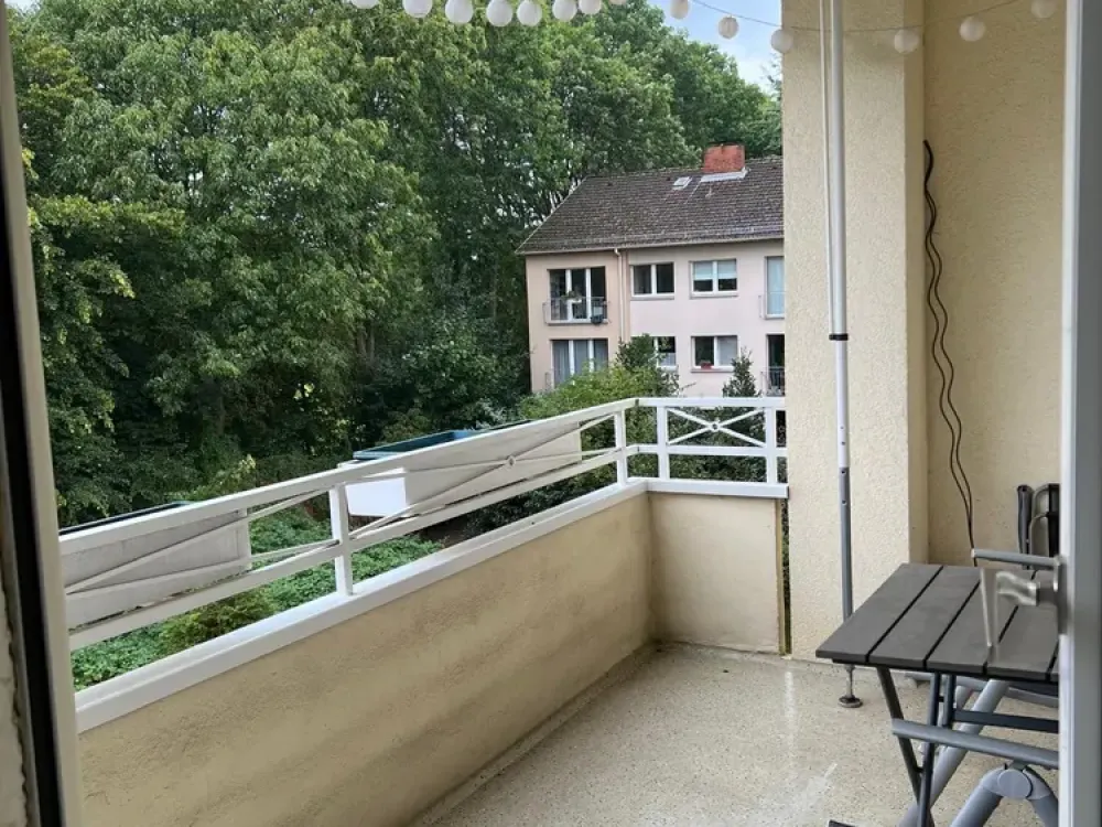 Helle 3-Zimmer-Wohnung mit Balkon in der Kuhlenkampfallee, 72 m²