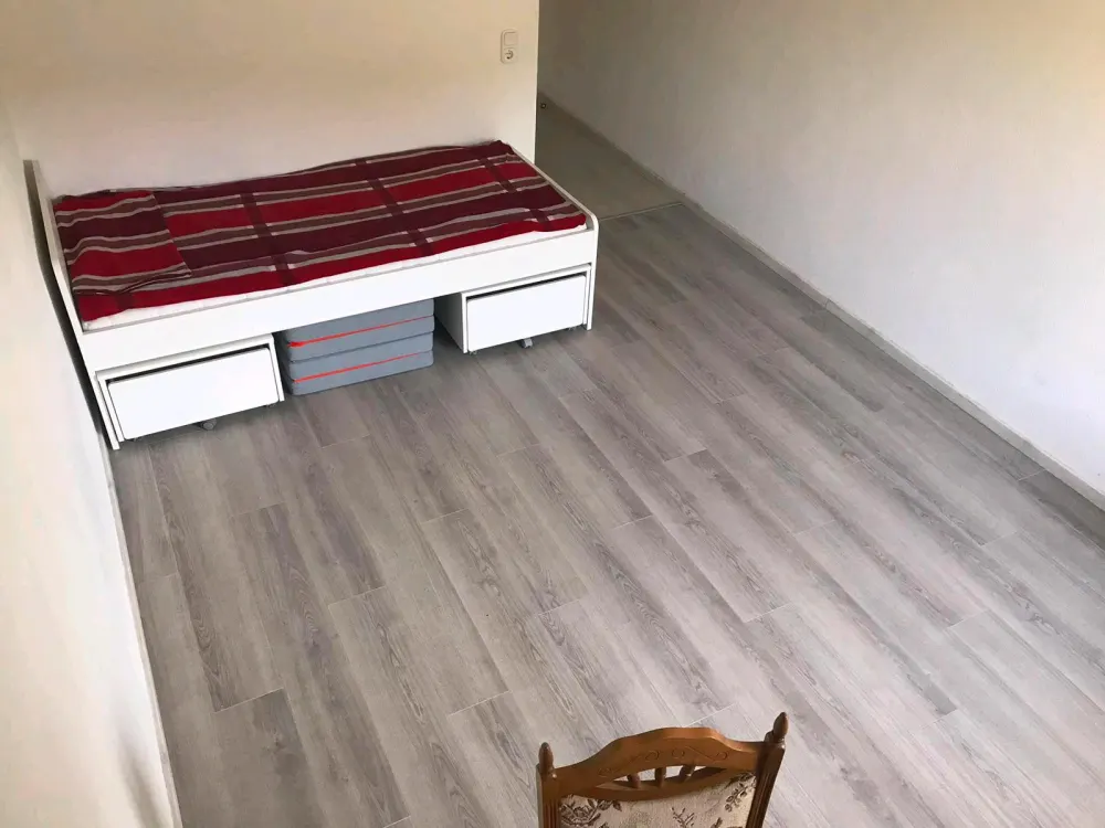 1-Room Apartment