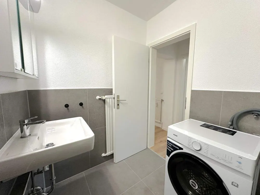 Neugründung WG für 6 Personen - Helle Erdgeschosswohnung in Frankfurt am Main