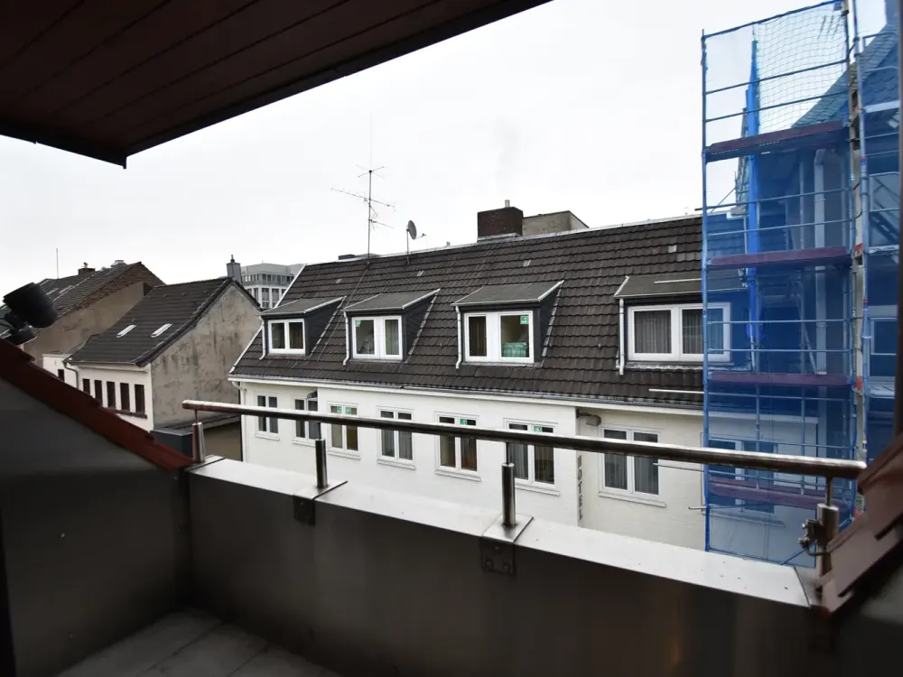 Mitten in D-Altstadt! Modernes Apartment mit Balkon