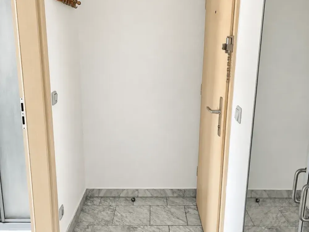 Attractive 1-Room Apartment in Quiet/Central Location of Alt-Saarbrücken