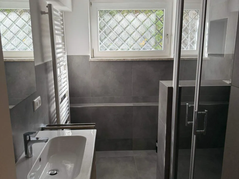 Moderne Souterrainwohnung in Erlenstegen