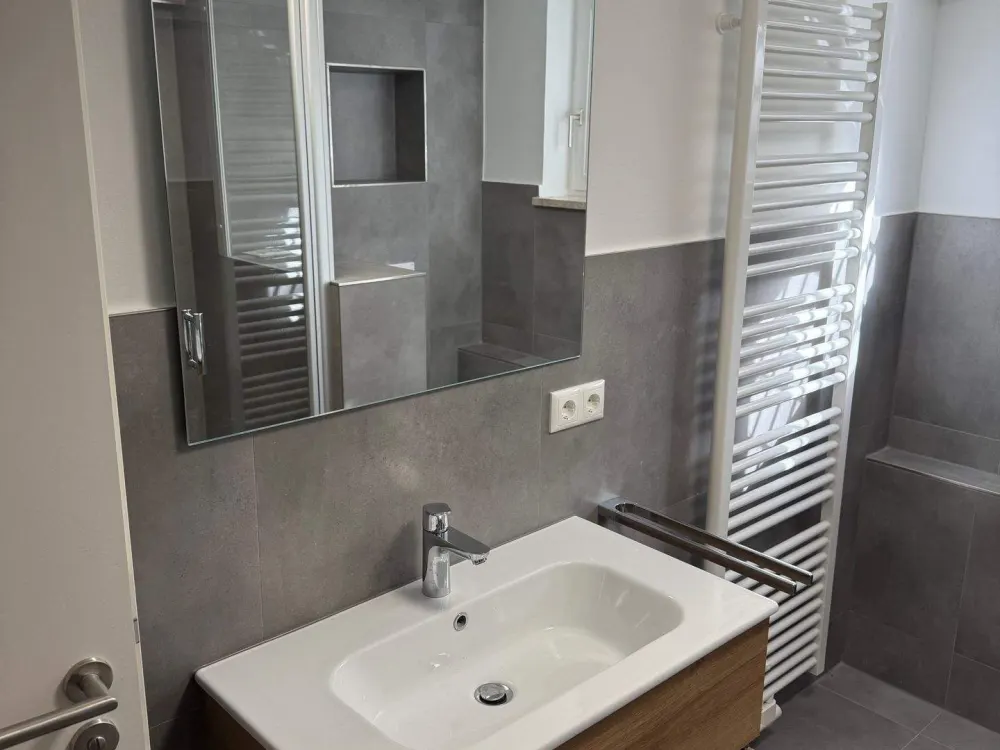 Moderne Souterrainwohnung in Erlenstegen