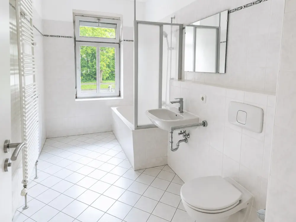 BEGEHRTE LAGE TRIFFT WOHNQUALITÄT // moderne 2-Zimmerwohnung mit Balkon, Tageslichtbad & Stellplatz