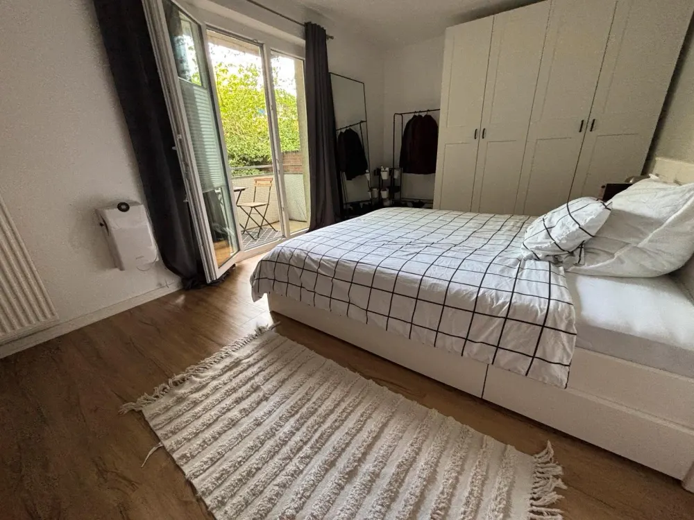 Möblierte 2-Zimmer-Wohnung. BEFRISTETE UNTERMIETUNG (6MONATE)