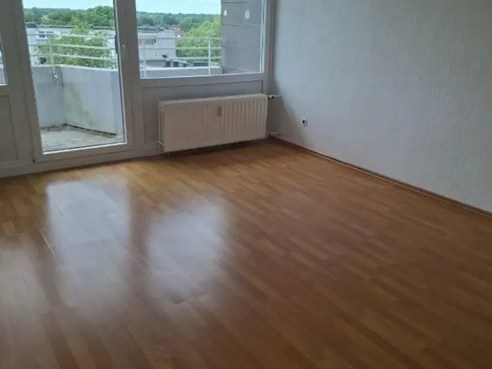 Hell und luftig - 3-Zimmer-Wohnung mit Balkon im 7.OG in Delmenhorst