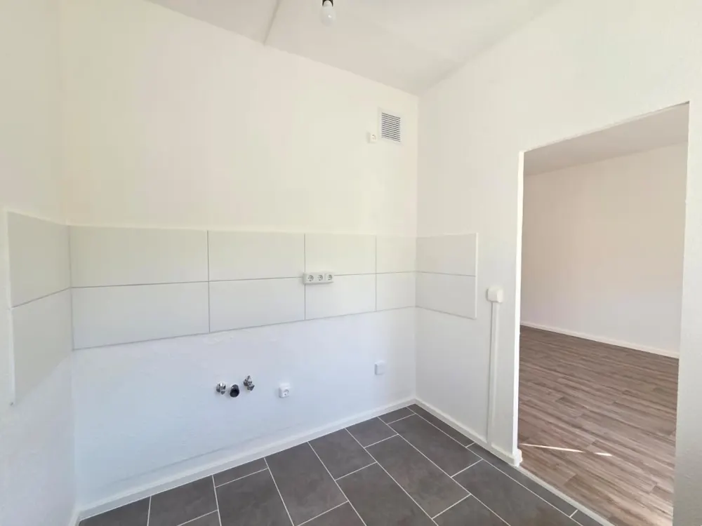Living Dream with Balcony, Your New 3-Room Apartment - ** WBS-L Required **!