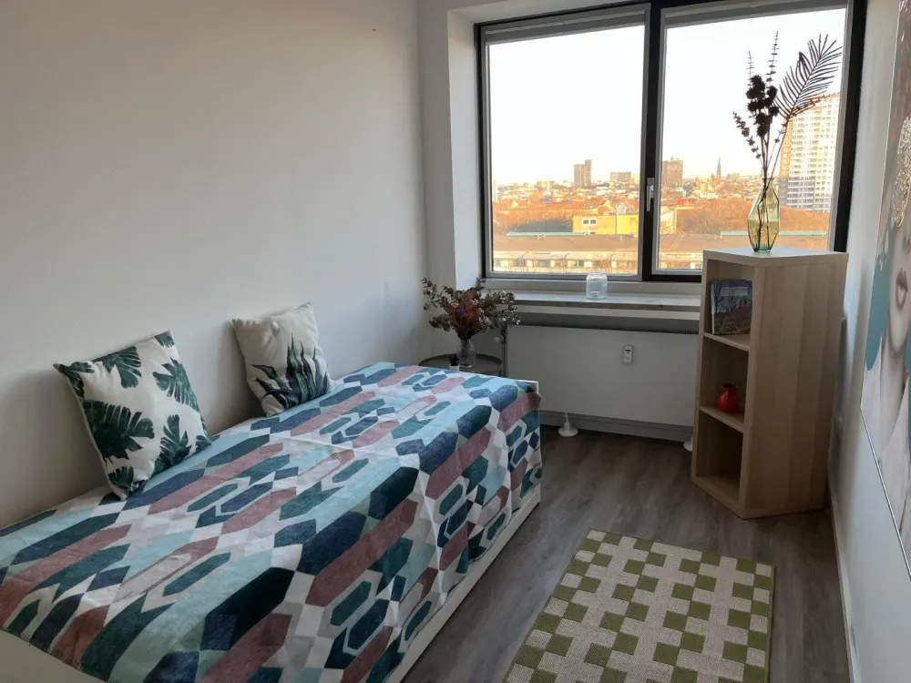 Stilvolle möblierte 2-Zimmer-Wohnung mit traumhaftem Hafenblick